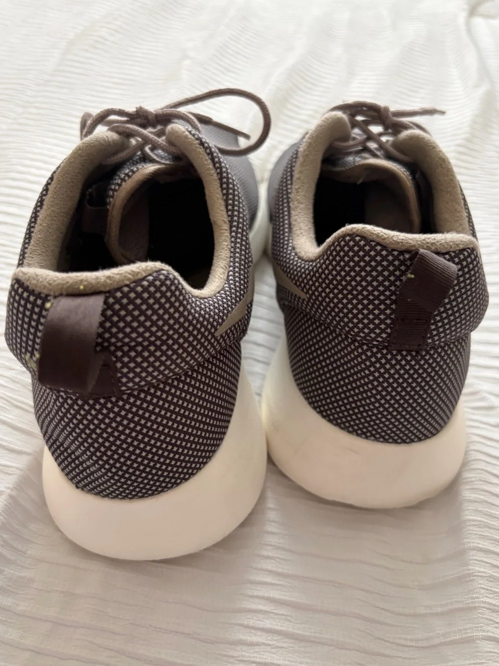 Nike Men’s Sneakers in Charcoal and White